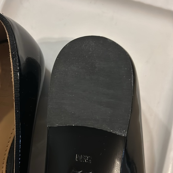 Never worn!! - Picture 3 of 3